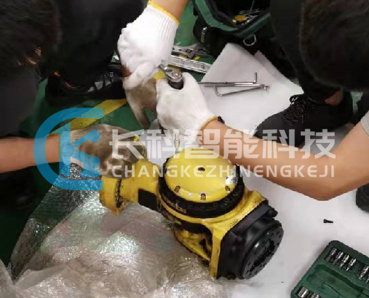 發(fā)那科2000iC機器人中心手拆解維修 發(fā)那科2000iC機器人中心手拆解維修